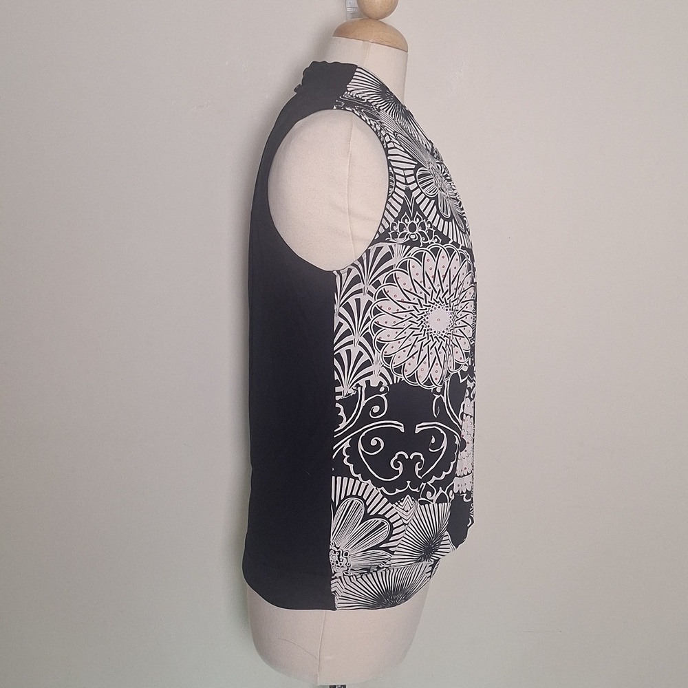 Desigual Sleeveless Geometric Floral Top Size M - Picture 4 of 8